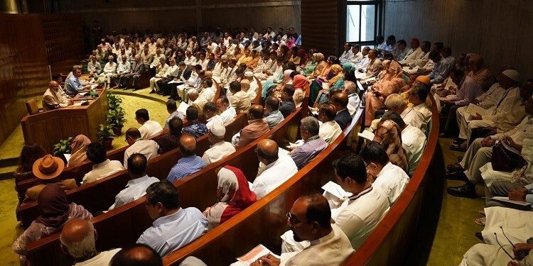 সরকারদলীয় এমপিদের সঙ্গে বৈঠকে প্রধানমন্ত্রী