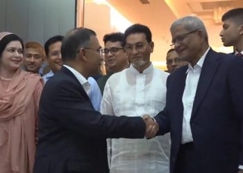 মালয়েশিয়া ও চীন সফর শেষে দেশে ফিরলেন প্রধানমন্ত্রী