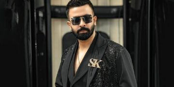 জোড়া সুখবর দিলেন শাকিব খান