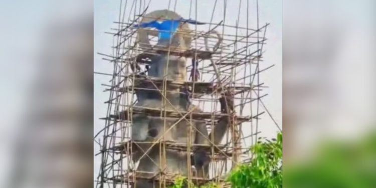 পলাশবাড়ীতে হিন্দু ধর্মীয় স্থাপনা নির্মাণ ও বিদেশি সম্পৃক্ততায় তদন্ত দাবি হেফাজতের
