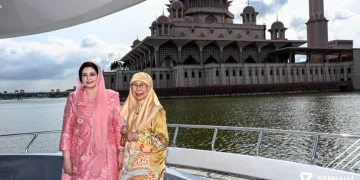 মালয়েশিয়ার প্রধানমন্ত্রীর স্ত্রীর সঙ্গে লেক ভ্রমণে ডা. জুবাইদা