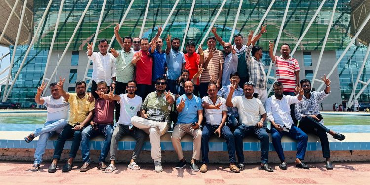আজ বেস্ট ফ্রেন্ড দিবস, প্রিয় বন্ধুর খোঁজ নেওয়ার দিন