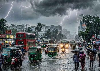 ঢাকাসহ ৮ বিভাগে ১০ দিন ঝড় ও ভারী বৃষ্টির আভাস
