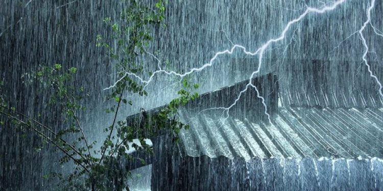 ধেয়ে আসছে বৃষ্টিবলয়, ভারী বৃষ্টির আশঙ্কা