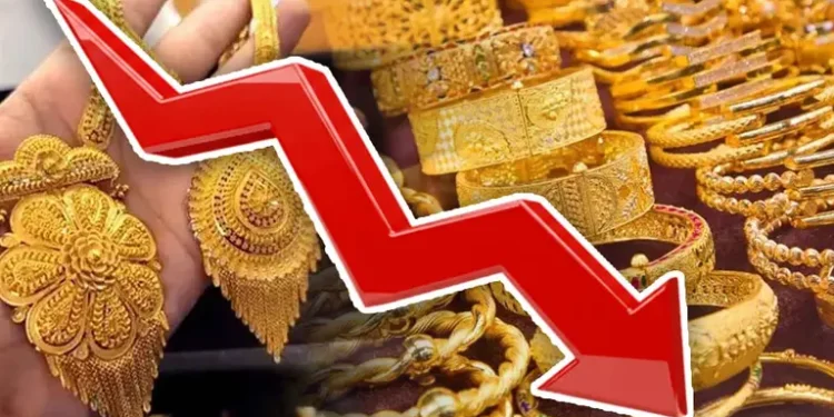 দেশের বাজারে স্বর্ণের দামে বড় পতন, ভরিতে কমলো কত?
