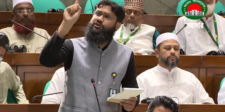 একবেলা না খেয়ে হলেও প্রতিরক্ষা বাজেট বাড়াতে হবে: এনসিপির এমপি