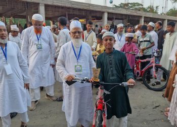 টানা ৪০ দিন জামাতে নামাজ আদায় করে সাইকেল পেল ৯ শিশু-কিশোর