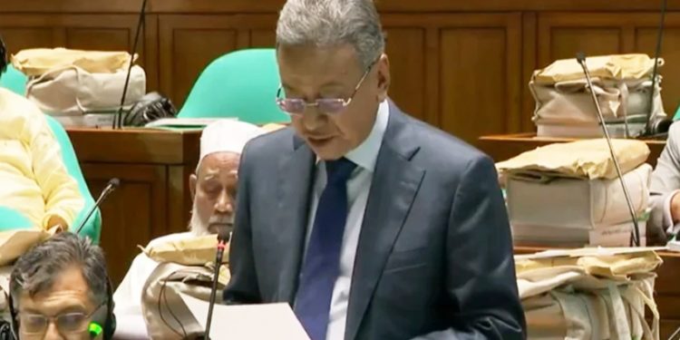 ২০২৬-২৭ অর্থবছরের বাজেট উপস্থাপন করছেন অর্থমন্ত্রী