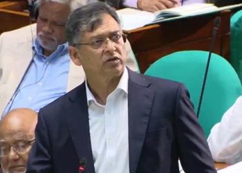 সীমান্তে কাঁটাতারের বেড়া দেবে বাংলাদেশ: স্বরাষ্ট্রমন্ত্রী