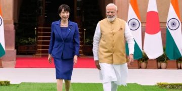 জাপানের প্রধানমন্ত্রীকে ‘ছোট বোন’ বানালেন মোদি
