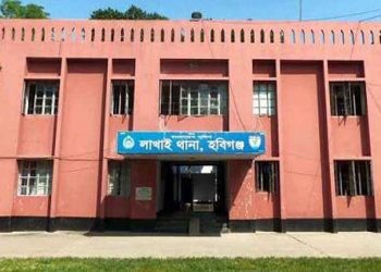 তিন বছর ধরে প্রবাসে স্বামী, সন্তান জন্ম দিয়ে আলোচনায় স্ত্রী