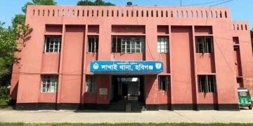 তিন বছর ধরে প্রবাসে স্বামী, সন্তান জন্ম দিয়ে আলোচনায় স্ত্রী