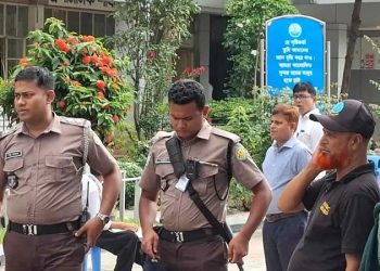 এইচএসসি পরীক্ষা : কেন্দ্রে পুলিশের বডি ওর্ন ক্যামেরায় নজরদারি