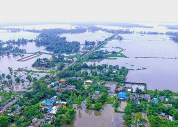 চট্টগ্রাম, পার্বত্য জেলা ও কক্সবাজারে পানি কমতে থাকায় বেরিয়ে আসছে ক্ষয়ক্ষতির চিহ্ন