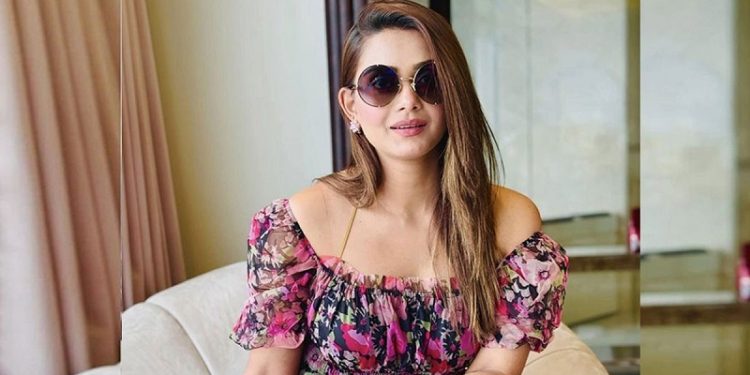 তানজিন তিশাকে আদালতে হাজির হওয়ার নির্দেশ