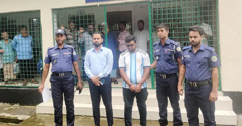 পটুয়াখালীতে ভূমি অফিসে অভিযান, আর্জেন্টিনার জার্সি পরা দালালের ৩০ দিনের কারাদণ্ড