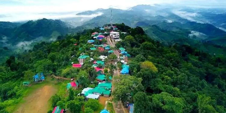 সাজেকে আটকা ৫ শতাধিক পর্যটক, রিসোর্টের ভাড়া নিচ্ছেন না মালিকরা