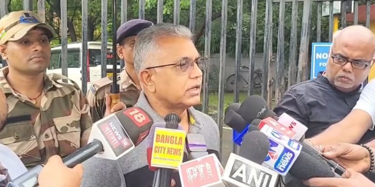 ভারতকে বাংলাদেশ-পাকিস্তান বানানোর চেষ্টা হচ্ছে: দিলীপ ঘোষ