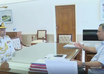 প্রধানমন্ত্রীর সঙ্গে নবনিযুক্ত নৌবাহিনী প্রধানের সৌজন্য সাক্ষাৎ