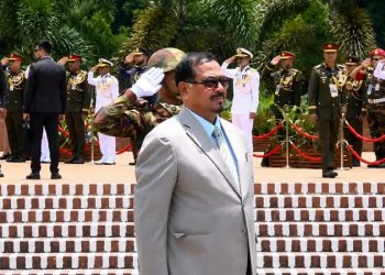 জাতীয় স্মৃতিসৌধে ভারপ্রাপ্ত রাষ্ট্রপতির শ্রদ্ধা
