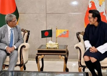 ঢাকায় ভুটানের রাজার যাত্রাবিরতি, সৌজন্য সাক্ষাৎ করলেন রাষ্ট্রপতি