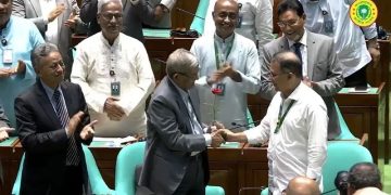 নবনির্বাচিত রাষ্ট্রপতিকে প্রধানমন্ত্রীর লাল গোলাপ শুভেচ্ছা