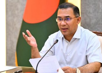 প্রতি মাসে বেতনের ১০ শতাংশ সরকারি কোষাগারে দেন প্রধানমন্ত্রী