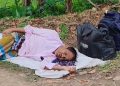 প্রবাসফেরত অসুস্থ জামালকে রাস্তার পাশে ফেলে গেল স্ত্রী-সন্তান