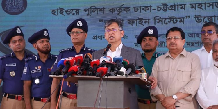 চাঁদাবাজির সঙ্গে পুলিশের কোনও সদস্য জড়িত থাকলে ব্যবস্থা: স্বরাষ্ট্রমন্ত্রী