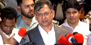 সংবিধানের ৭০ অনুচ্ছেদে সংশোধনী আনা হবে: স্বরাষ্ট্রমন্ত্রী