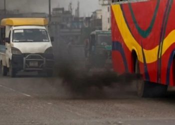 রাজধানীতে কালো ধোঁয়ার গাড়ি দেখলেই ব্যবস্থা