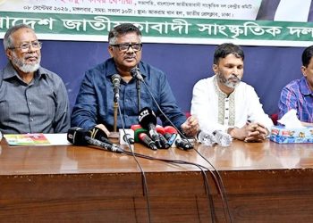 সাহস থাকলে দেশে আসেন: শেখ হাসিনাকে দুলু