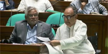 মির্জা আব্বাসের কান্নাভেজা বক্তব্যে থমকে গেলো গোটা সংসদ