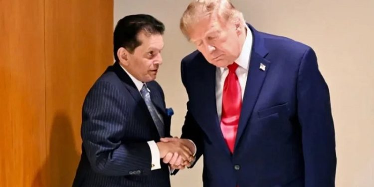 ডোনাল্ড ট্রাম্পের সঙ্গে খলিলুর রহমানের সৌজন্য সাক্ষাৎ