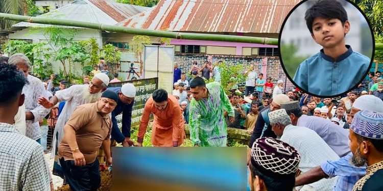 সবাইকে কাঁদিয়ে চিরনিদ্রায় শায়িত অপ্রতিম