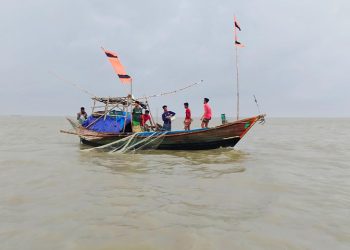 জলবায়ুর প্রভাবে পদ্মায় হারিয়ে যাচ্ছে ইলিশ