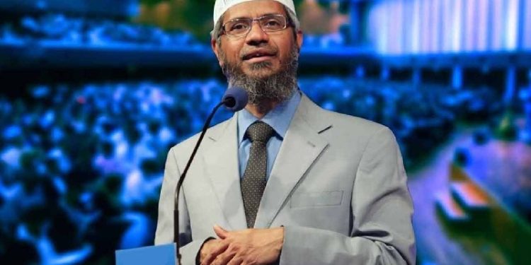 তালেবানের পক্ষে সমর্থন, আবারও তীব্র সমালোচনার মুখোমুখী জাকির নায়েক