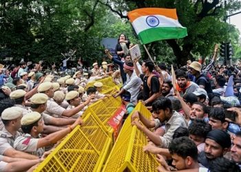 ‘পতনের দ্বারপ্রান্তে নরেন্দ্র মোদি’