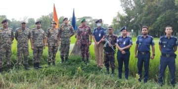 বিএসএফের হাতে আটক ২ পুলিশ সদস্যকে ফেরত আনল বিজিবি