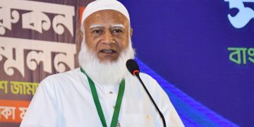 অন্যায়ের বিরুদ্ধে প্রতিবাদ করে আখতারুজ্জামান বীরত্বের প্রমাণ দিয়েছেন