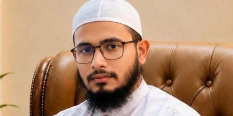 বিয়ে ছাড়াই অন্যের স্ত্রীর সঙ্গে ৭ মাস ‘সংসার’, মুচলেকায় ছাড়া পেলেন মসজিদের ইমাম