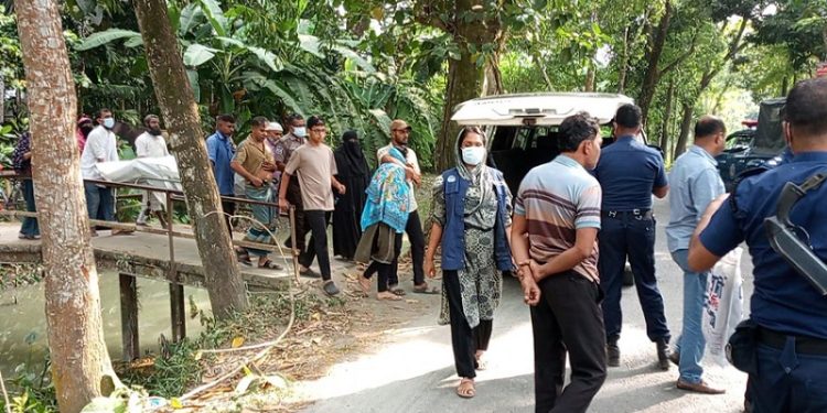 চার সন্তান প্রতিষ্ঠিত, ভাড়া বাসায় মায়ের পচনধরা মরদেহ